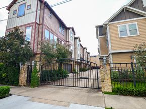 934 W 24th Street, Houston TX 77008