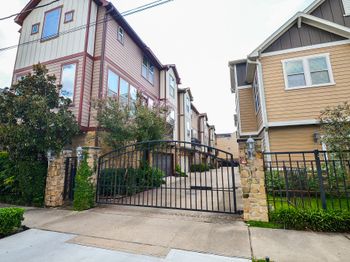 934 W 24th Street