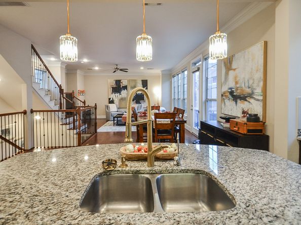 934 W 24th Street, Houston TX 77008