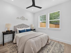 5027 Willow Glen Drive AB, Houston TX 77033