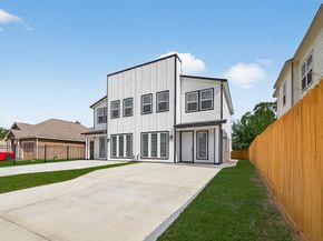 5027 Willow Glen Drive AB, Houston TX 77033