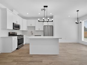 5027 Willow Glen Drive AB, Houston TX 77033