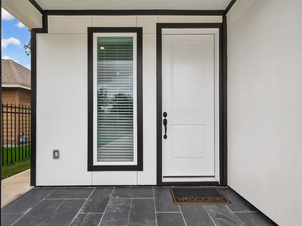 5027 Willow Glen Drive AB, Houston TX 77033