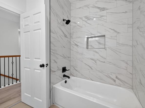 5027 Willow Glen Drive AB, Houston TX 77033