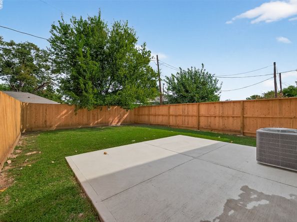 5027 Willow Glen Drive AB, Houston TX 77033