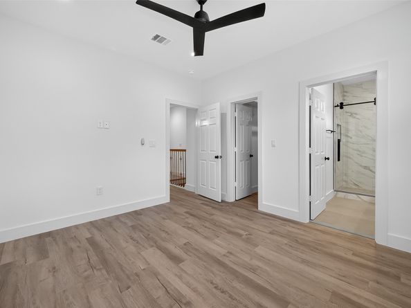 5027 Willow Glen Drive AB, Houston TX 77033