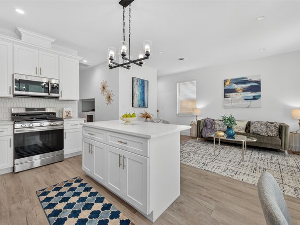 5027 Willow Glen Drive AB, Houston TX 77033