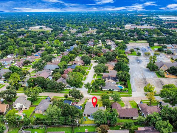 902 Rolling Mill Drive, Sugar Land TX 77498