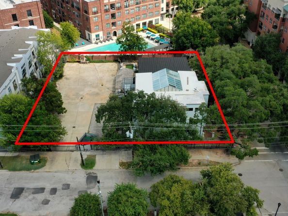 1916 Baldwin, Houston TX 77002