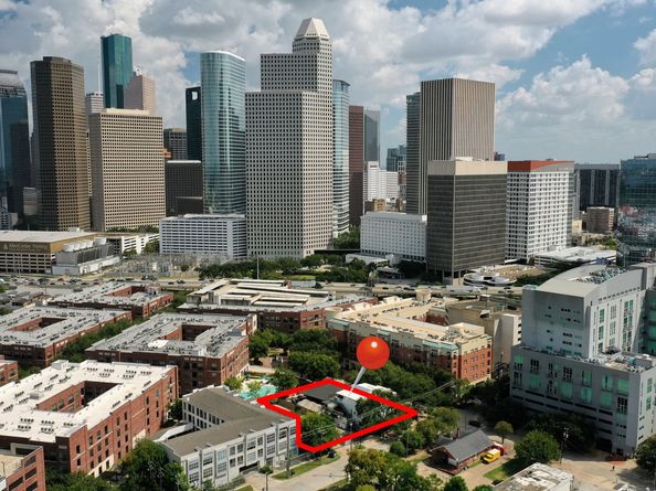 1916 Baldwin, Houston TX 77002