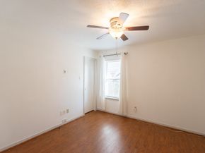 16039 Surrey Woods Drive, Friendswood TX 77546
