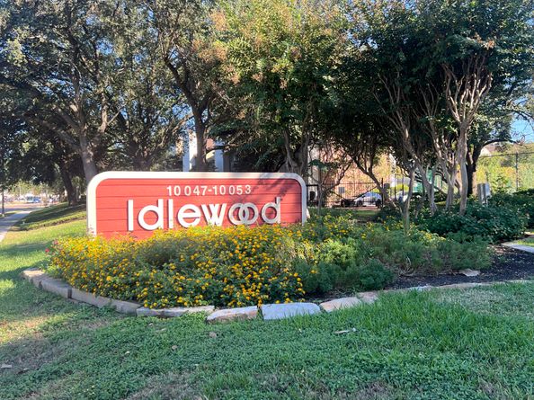 10047 Westpark Drive 46, Houston TX 77042