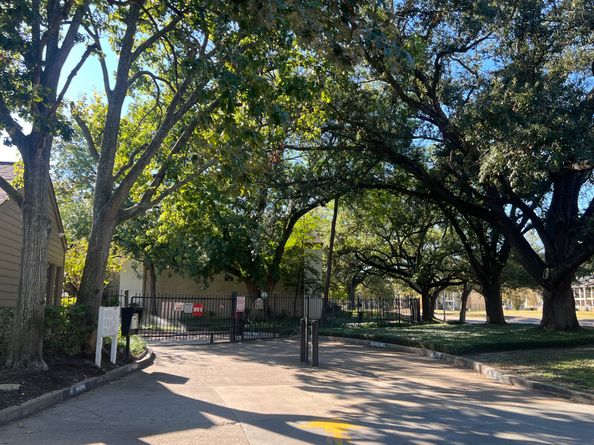 10047 Westpark Drive 46, Houston TX 77042