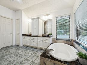 11 Amber Sky Place, The Woodlands TX 77381