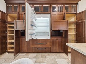 11 Amber Sky Place, The Woodlands TX 77381