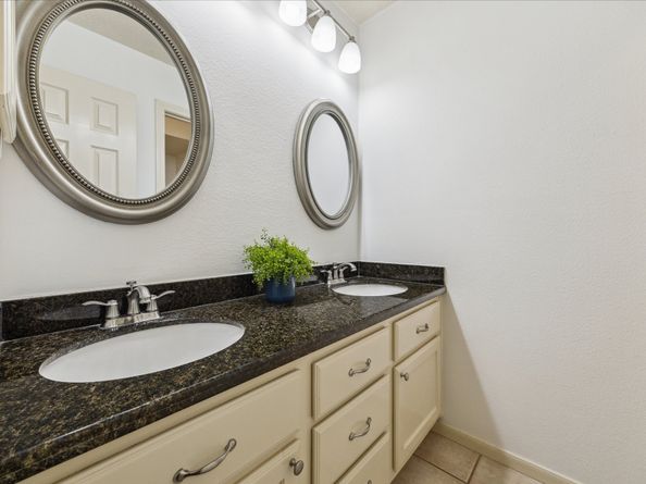 11 Amber Sky Place, The Woodlands TX 77381