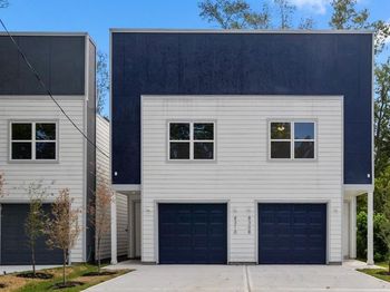 8308/8310 Prairie View Drive