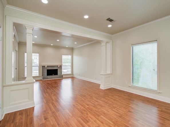 5701 Winsome Lane 2, Houston TX 77057