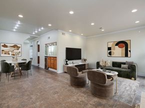 5701 Winsome Lane 2, Houston TX 77057