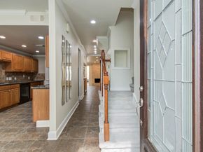 5701 Winsome Lane 2, Houston TX 77057