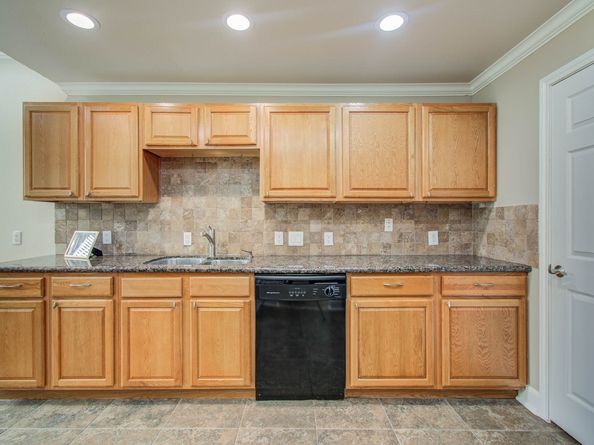 5701 Winsome Lane 2, Houston TX 77057
