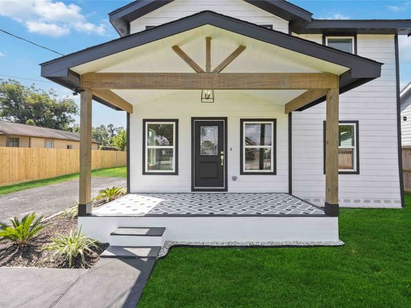 2420 Woodard Street, Houston TX 77026