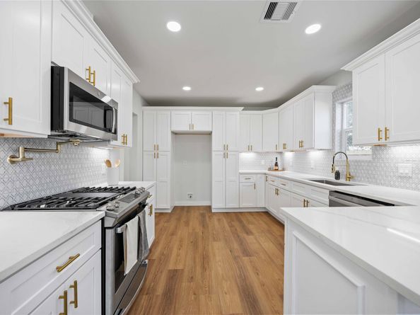 2420 Woodard Street, Houston TX 77026