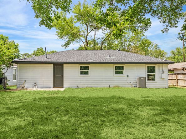 5614 El Buey Way, Houston TX 77017