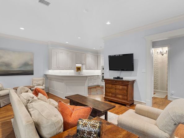 5823 Augusta Court, Houston TX 77057