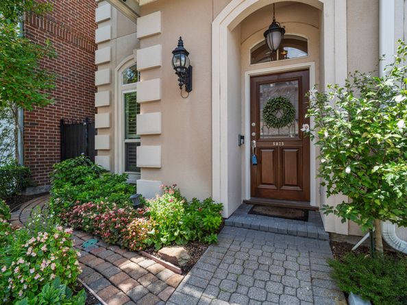 5823 Augusta Court, Houston TX 77057