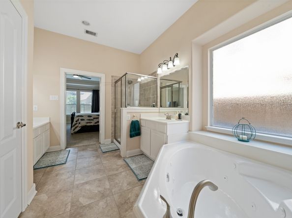 14710 Castle Cove Lane, Houston TX 77044