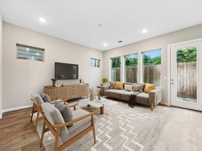 804 Glowing Dawn Drive, Houston TX 77018