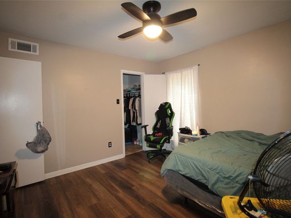 10912 Gulf Freeway 22, Houston TX 77034