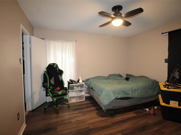 10912 Gulf Freeway 22, Houston TX 77034