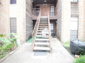 10912 Gulf Freeway 22, Houston TX 77034