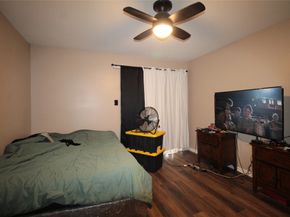 10912 Gulf Freeway 22, Houston TX 77034