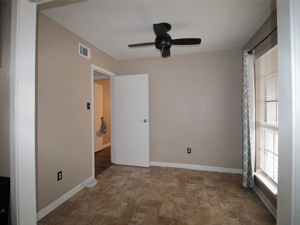 10912 Gulf Freeway 22, Houston TX 77034