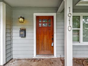 1910 Woodcrest Drive, Houston TX 77018