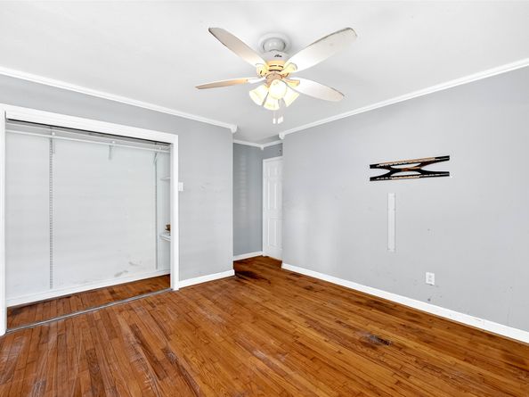 1910 Woodcrest Drive, Houston TX 77018