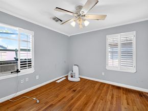 1910 Woodcrest Drive, Houston TX 77018
