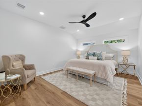 906 Eleanor Street, Houston TX 77009