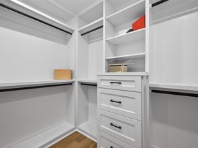 906 Eleanor Street, Houston TX 77009