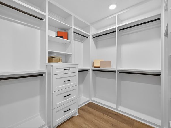 906 Eleanor Street, Houston TX 77009