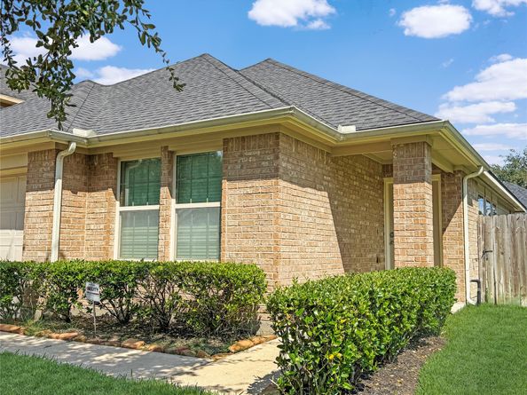 12951 Pecan Shores Drive, Houston TX 77044