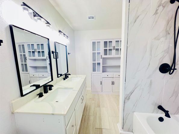 2325 Crescent Park Drive 277, Houston TX 77077