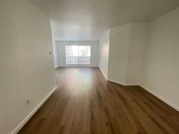 9201 Clarewood Drive 10, Houston TX 77036