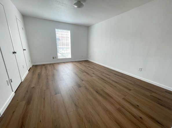 9201 Clarewood Drive 10, Houston TX 77036