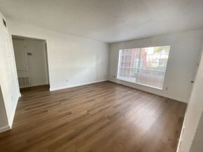 9201 Clarewood Drive 10, Houston TX 77036