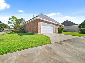 2007 N Greens Boulevard, Richmond TX 77406