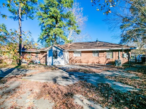10201 Homestead Road, Houston TX 77016